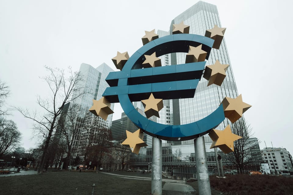 ECB Policymakers Line Up Behind Rate Cuts Despite US Uncertainty